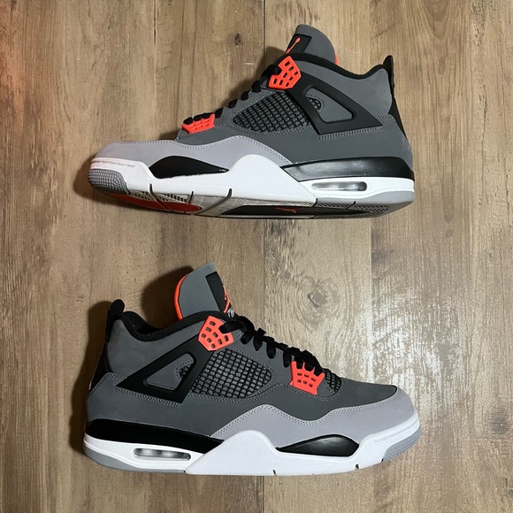 Air Jordan 4 Retro ‘Infrared’ - Picture 2 of 7